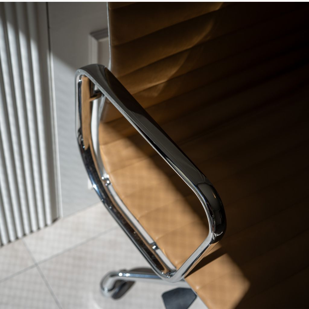 Executive Flat Chair High Lightbrown / エグゼクティブ