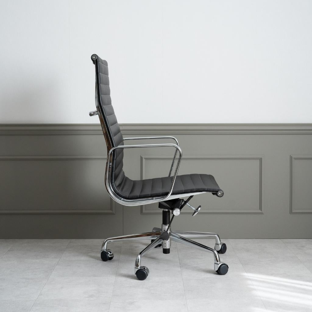 【Outlet】Executive flat chair high / 【アウトレット】エグゼクティブ フラットチェア ハイ アウトレット 鏡面仕上げ アルミナムチェア