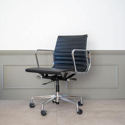 【Outlet】Management Flat Chair Black / 【アウトレット】マネイジメント フラットチェア ブラック 鏡面仕上げ アルミナムチェア
