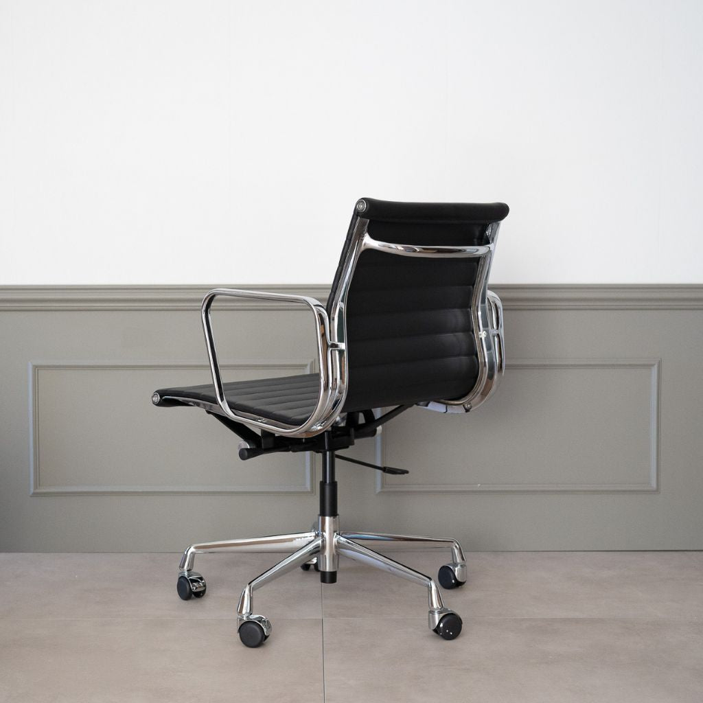 【Outlet】Management Flat Chair Black / 【アウトレット】マネイジメント フラットチェア ブラック 鏡面仕上げ アルミナムチェア