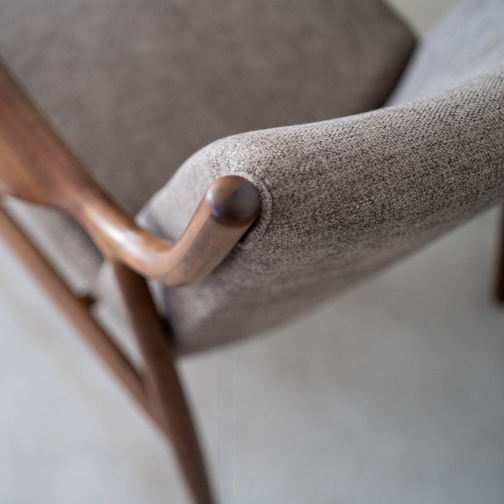 No.45 Chair Tea / No.45チェア ティー色 フィン・ユール – KuHoN