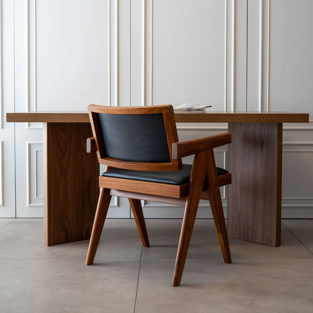 V-leg Office Chair Leather Black / Vレッグオフィスチェア