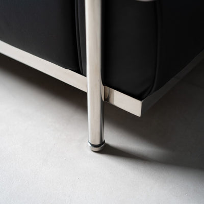 LC2 1 Seat Sofa / LC2 シングルソファ ル・コルビュジエ