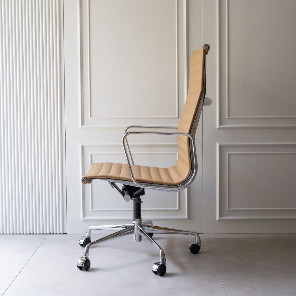 【Outlet】Executive flat chair high Brown / 【アウトレット】エグゼクティブ フラットチェア ハイ ブラウン アルミナムチェア