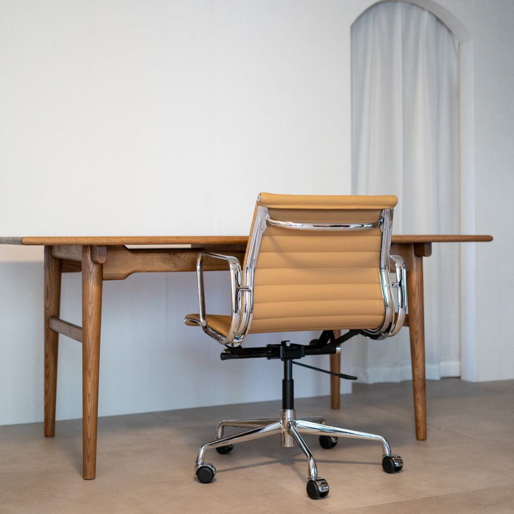 Management Flat Chair Brown/ マネイジメント フラットチェア ブラウン 鏡面仕上げ アルミナムチェア