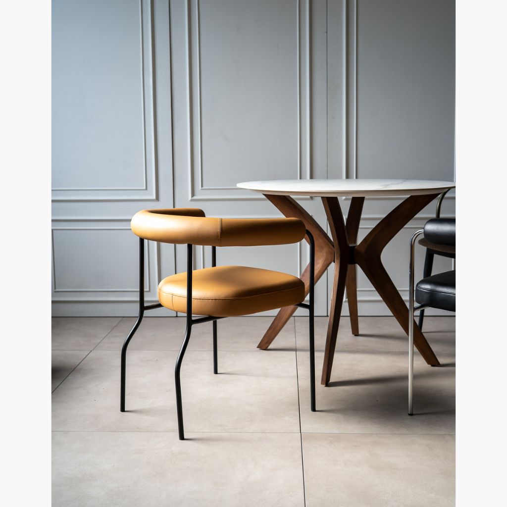 カッシーナ　ブラウンレザー アームチェア カッシーナ ブラウンレザー アームチェア カッシーナブラウン