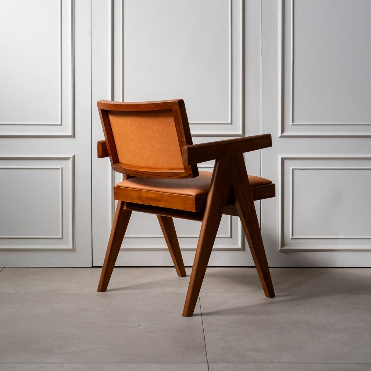 V-leg Office Chair Leather Brown / Vレッグオフィスチェア レザー ブラウン ピエール・ジャンヌレ