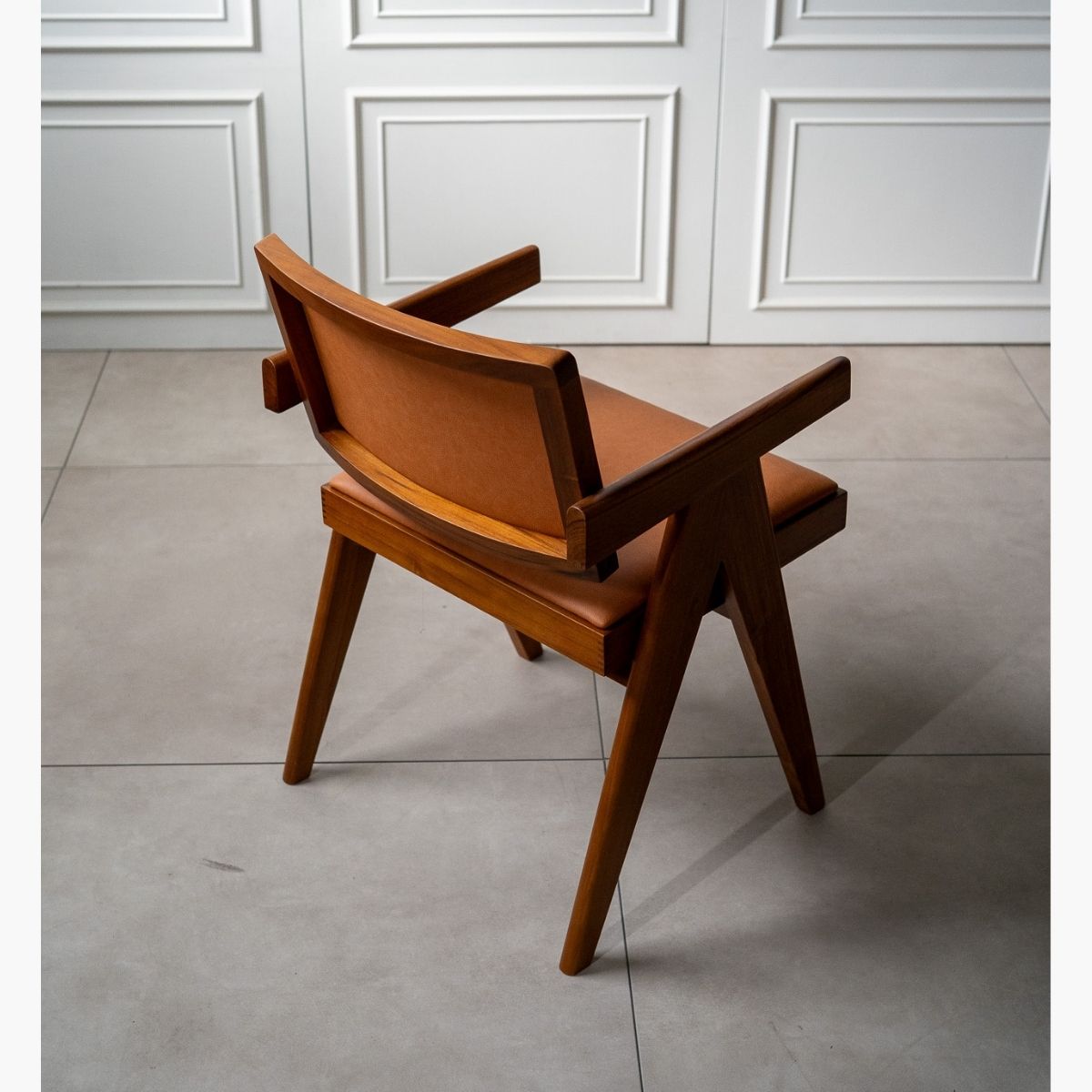 V-leg Office Chair Leather Brown / Vレッグオフィスチェア レザー ブラウン ピエール・ジャンヌレ