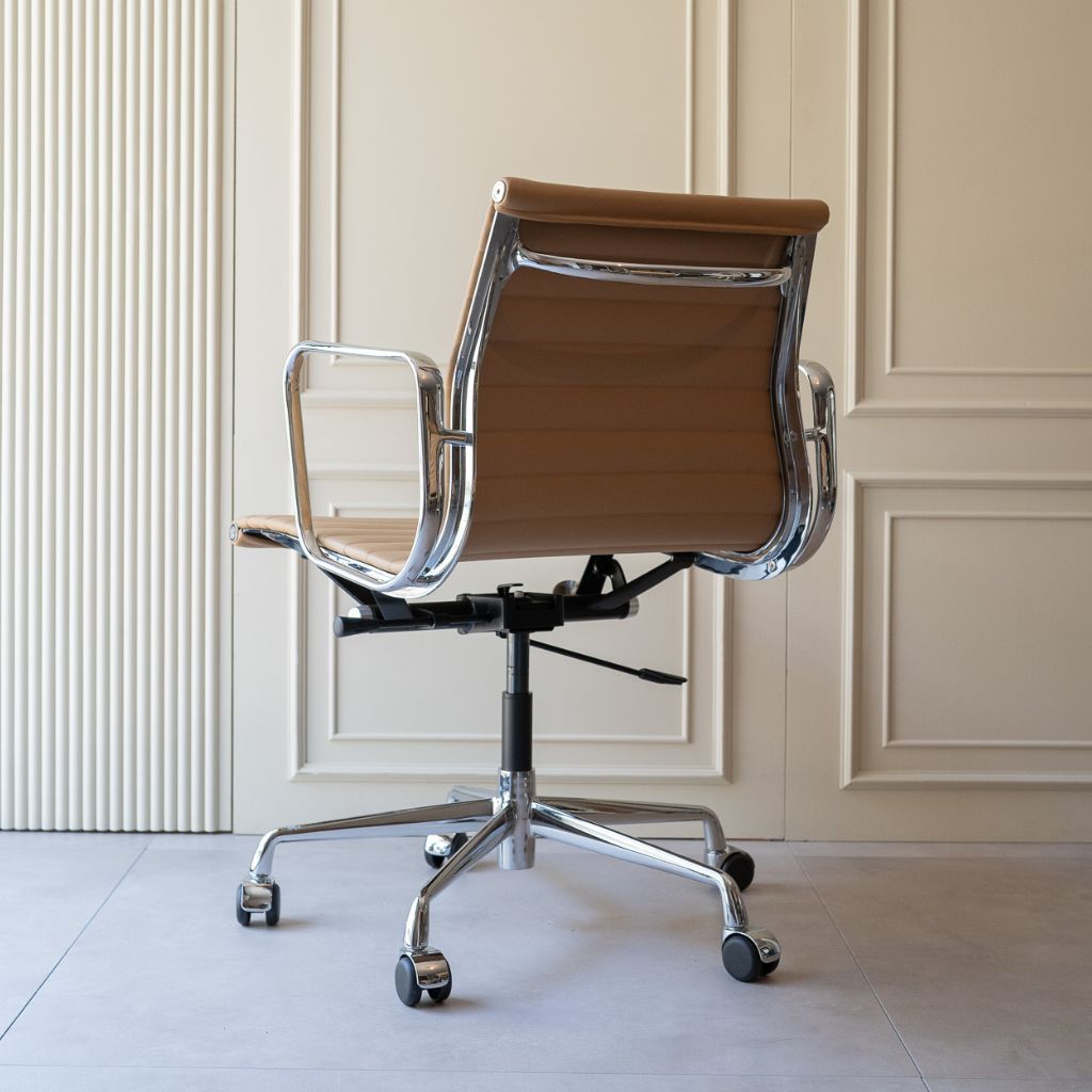 【アウトレット】Management Flat Chair Brown/ 【Outlet】マネイジメント フラットチェア ブラウン 鏡面仕上げ アルミナムチェア