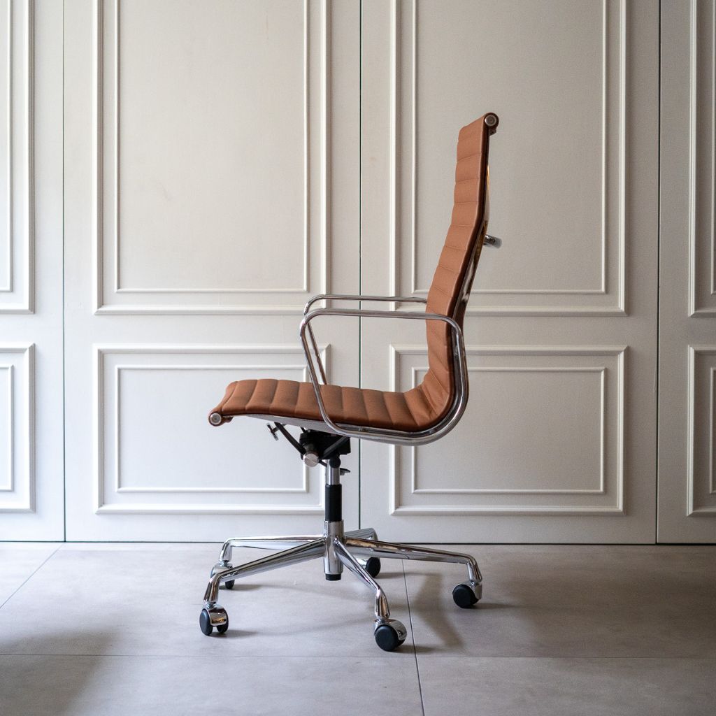 Executive Flat Chair High Brown / エグゼクティブ フラットチェア ハイ ブラウン アルミナムチェア