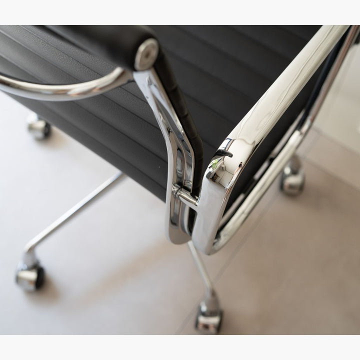 Management Flat Chair Black / マネイジメント フラットチェア