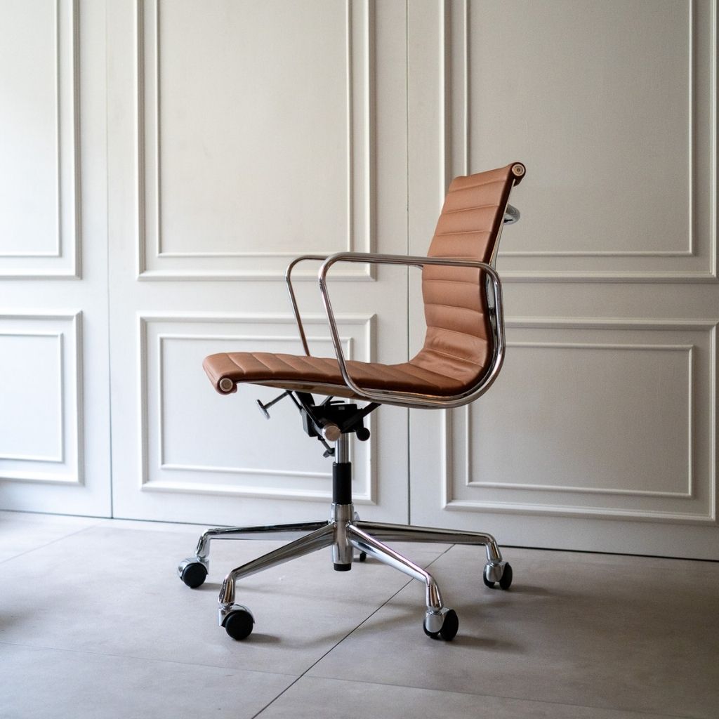 Management Flat Chair Brown / マネイジメント フラットチェア