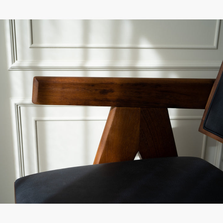 V-leg Office Chair Leather Black / Vレッグオフィスチェア レザー